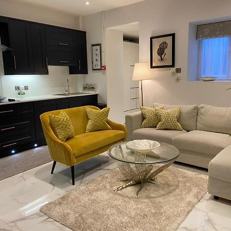 Elegant 2 Bed Flat In Chiswick Διαμέρισμα Λονδίνο Εξωτερικό φωτογραφία