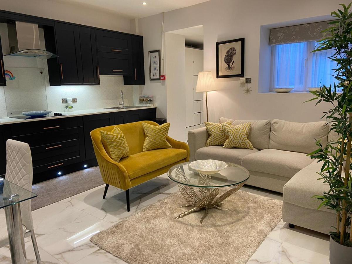 Elegant 2 Bed Flat In Chiswick Διαμέρισμα Λονδίνο Εξωτερικό φωτογραφία